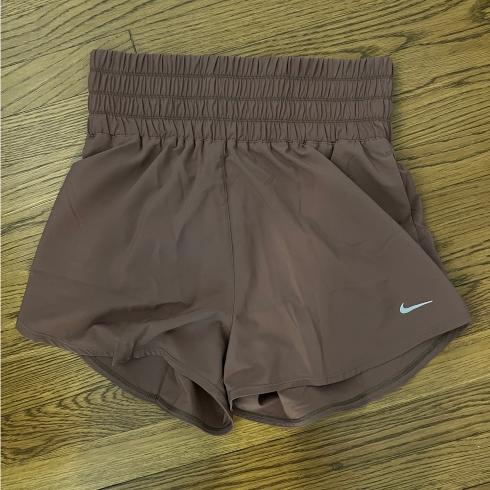 NWT Nike Women's Dark Taupe Shorts